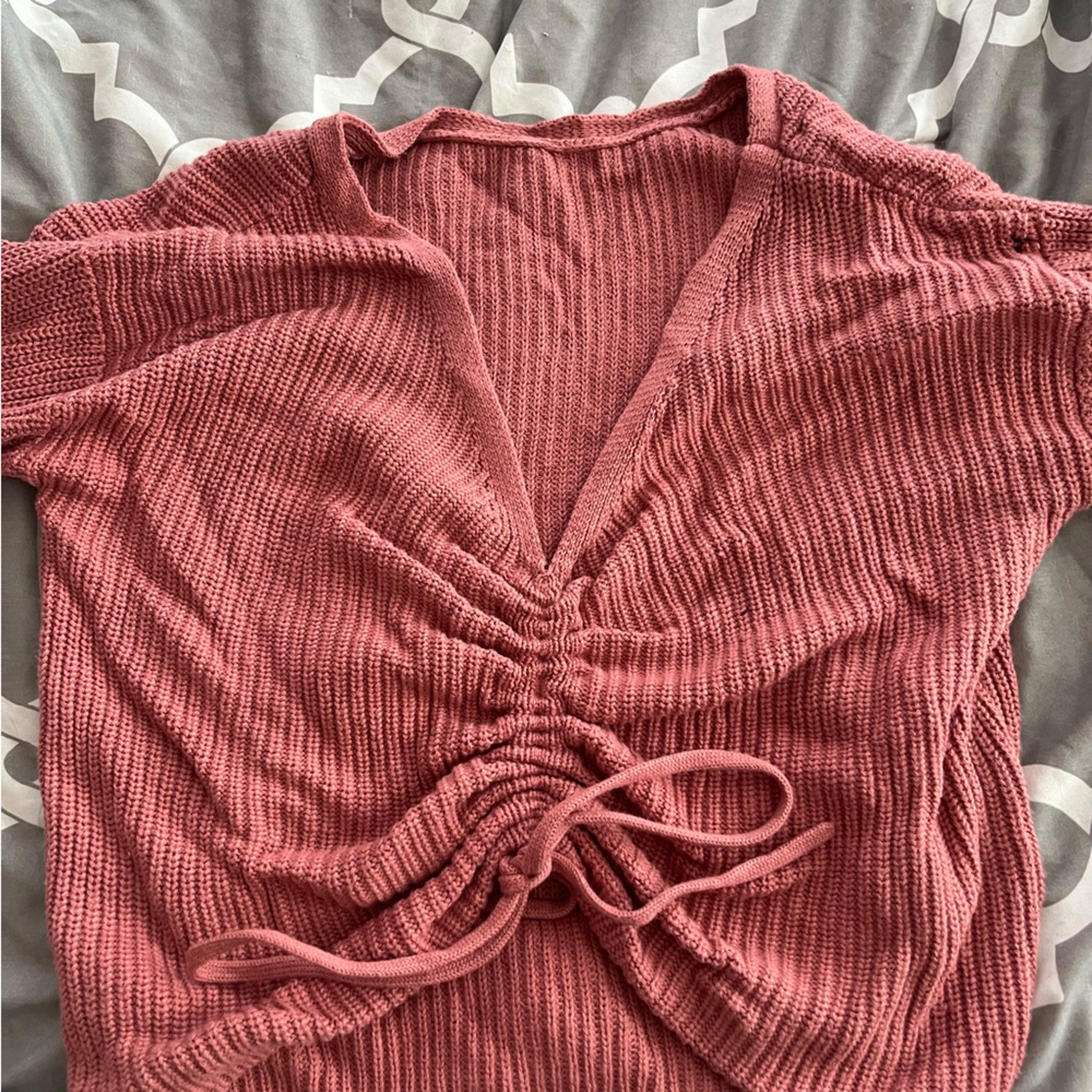 pink cropped front-ruched sweater